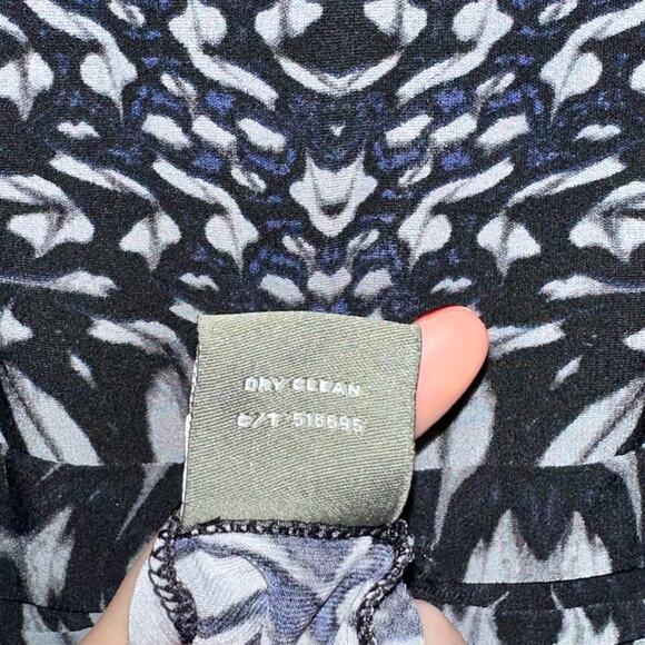 Taylor Abstract Ikat Fit & Flare Dress Size 8 - Picture 8 of 12